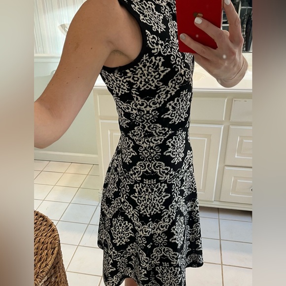 Patterned Mini Dress - Picture 3 of 6